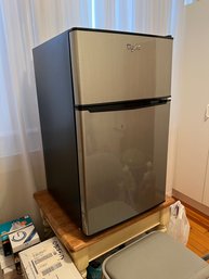 Whirlpool Mini Fridge / Freezer