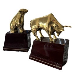 Pair Of Vintage Brass Bull And Bear Market Bookends Mounted On Wood Block (U.S. Shipping Available)