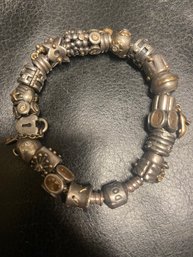 Pandora Bracelet . 20 Charms . 925 Ale 2 Inches In Diameter