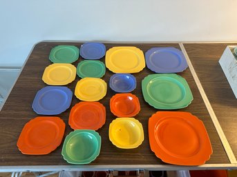 Miscellaneous Fiesta Ware Plates And Bowls (some Chips)