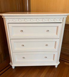 Simply Shabby Chic Painted Wood 3 Drawer Dresser - 36' X 21' X 36'