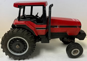 Vintage Ertl Tractor - Magnum Case IH - Red - 12 X 6 X 7.5 H - Toy