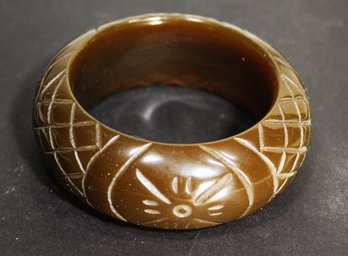 Molded Brown Designer Bangle Bracelet W Flowers