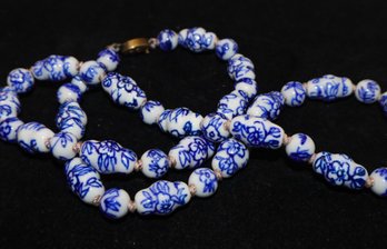 Vintage Asian Porcelain White And Blue Beads Necklace