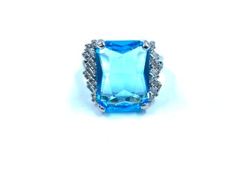 Huge Silvertone Ladies Size 7 Cocktail Ring W/ Aqua Stone