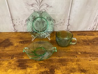 Vintage Green Depression Glass Plates & Large Coffee/Soup Mug