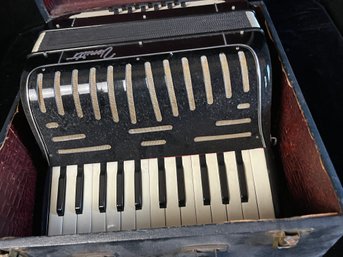 Venuti Vintage Accordion