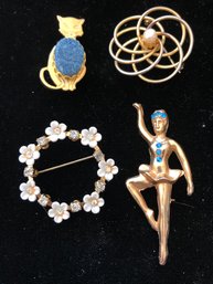 4 Vintage Goldtone Brooches/pins