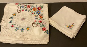 Vintage Needlepoint, Crochet Tablecloth & 10 Matching Napkins.