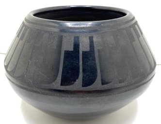 Carmelita Dunlap, New Mexican Pueblo Artist Ceramic Bowl, Signed