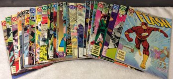 Large Lot Of DC Super Hero Comic Books - L