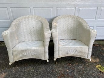 Vintage White Wicker Chair Set