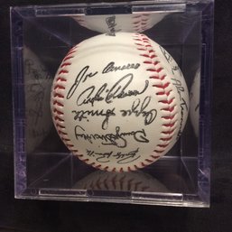 Baseball With Facsimile Autographs Of Stars And Hall Of Famers - See Pics - K