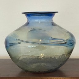 A WONDERFUL  HAND BLOWN  ART GLASS VASE BY PETER BRAMHALL - AMERICAN ARTIST