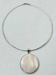 VINTAGE STERLING SILVER CABLE AND LIGHT PINK SHELL LARGE DISK NECKLACEL