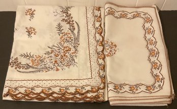 Vintage Autumn, Fall Beautiful Tablecloth & 10 Napkins.