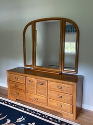 Universal Bedroom Furniture Dresser And Mirror Set