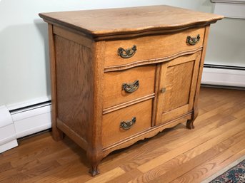 Antique Victorian Oak Washstand Original Brass Hardware - Carved Paw Feet - Very Nice Antique Piece !