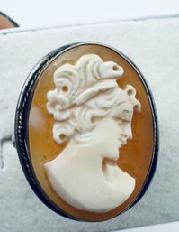 VINTAGE STERLING SILVER CARVED SHELL CAMEO RING