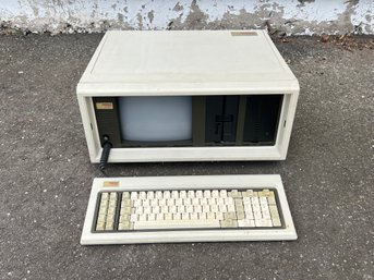 Compaq Plus Vintage Computer