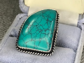 Very Pretty 925 / Sterling Silver Cocktail Ring With Polished Turquoise Cabochon - New Never Worn ! - NICE !