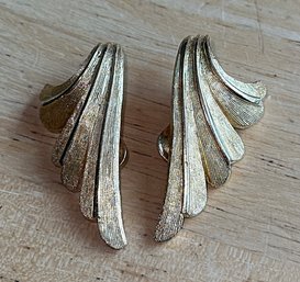 Elegant Christian Dior Clip Earrings