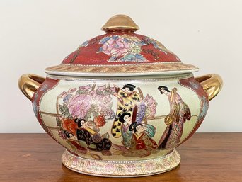 A Large Vintage Hand Painted Chinese Soup Tureen