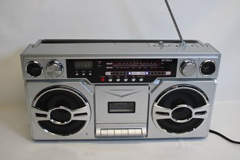 Cool Victrola Bluetooth Boombox Model VBB-10 From Intertek