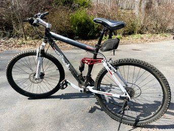 Genesis Ground Force 26'  V2100 Light Alloy Mountain Bike-21 Speed-4 Bar Linkage-Shimano Equipped- Serviced