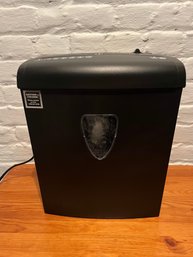 Essential Shred Portable Personal Shredder Model CRC46843