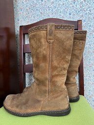 Pair Of Mid-height UGG Boots In Light Brown Sheepskin