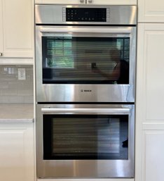 A Bosch 30' Stainless Steel Double Oven - Electric