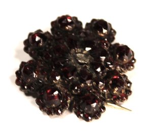 Victorian Bohemian Garnet Gilt Silver Rosette Formed Brooch (missing Center Stone)