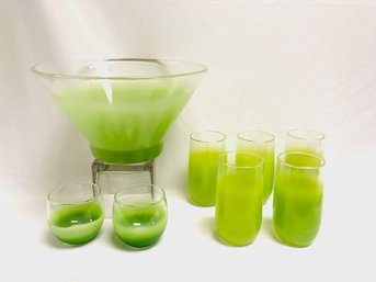 Collection Of 8 Lime Blendo Pieces Of Glassware