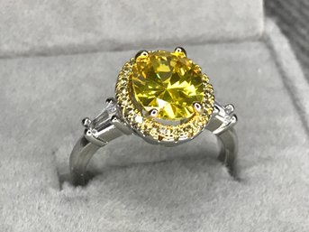 Gorgeous Brand New Sterling Silver / 925 Ring With Sparkling White Topaz And Intense Yellow Topaz - WOW !