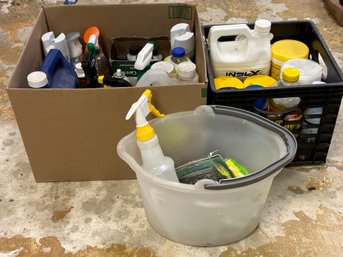 Box Lot: A Large Assortment Of Cleaning Products
