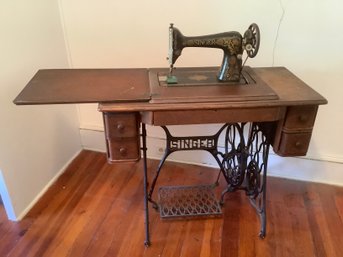 Vintage Singer Sewing Table