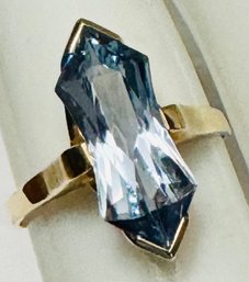 STUNNING 10K GOLD FACETED AQUAMARINE RING