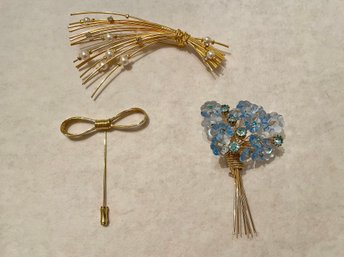 Three Beautiful Gold Wire Brooches & Stick Pin