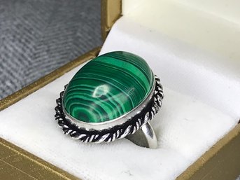 Beautiful Brand New 925 / Sterling Silver Cocktail Ring With Highly Polished Malachite - Never Worn !