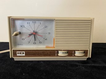 Vintage ID Electronics Radio