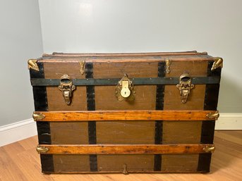 Late 1800s Trunk Of Calvin Leete, Decsendent Of First Settlers Of Leete's Island