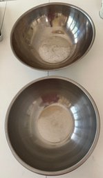 2 Large Stainless Mixing Bowls And 2 Wilton Heart Pans