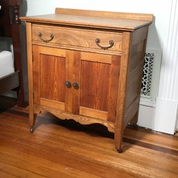 Classic Antique Solid Oak Washstand - 1890-1910 - Original Brass Hardware - Use This Nice Piece ANYWHERE !