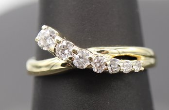 Amazing Gradual Multi Diamond 14k Yellow Gold Ring