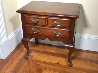 Very Nice  - Very Clean PENNSYLVANIA HOUSE Night Stand / End Table In Mahogany Finish - Very Nice Piece