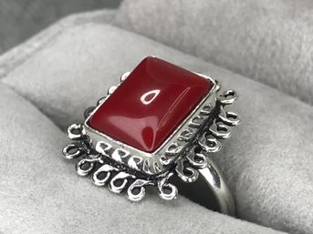 Beautiful Brand New 925 / Sterling Silver & Coral Cocktail Ring - Very Pretty Piece - Nice Details - New !