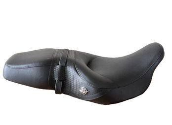 Harley Davidson Road King Touring Seat #23672 And Seat Strap