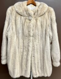 Vintage Genuine White Fur Coat - Mink Or Fox - 33 Long 23 Armpit To Armpit - Unmarked