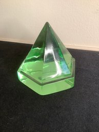 GREEN DIAMOND SHAPED PAPER WEIGHT